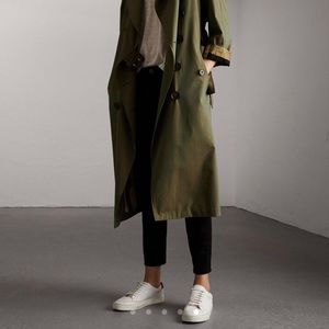 NWT Burberry Brit Skinny Fit Low-rise Wax Coated Jeans